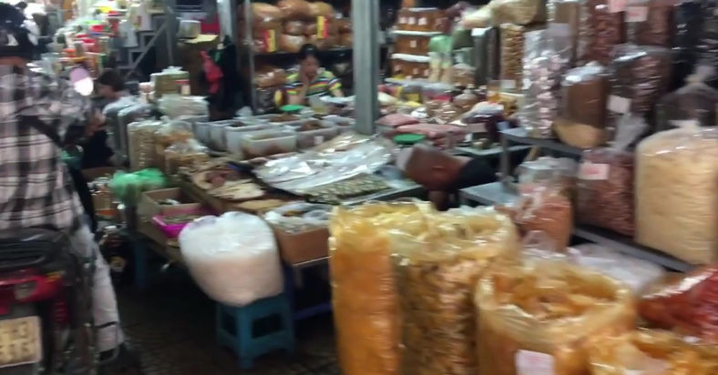 Dong Xuan Market  - Hanoi